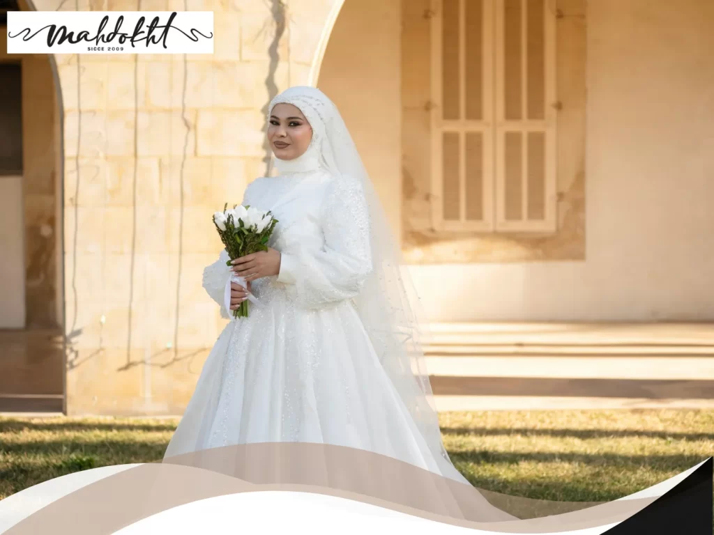 لباس عروس عربی دنباله‌دار